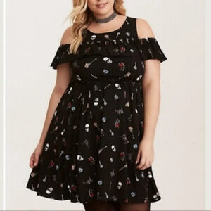 TORRID Acas‎ Skull Floral Chills Ruffle Cold Shoulder Dress
